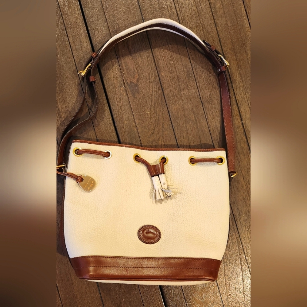 Dooney & Bourke Cinch Bag